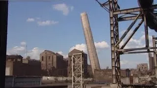 На Енакиевском металлургическом заводе рухнула стометровая труба