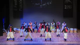 Argentinian folk dance: Malambo & Boleadoras