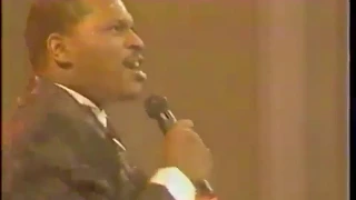 Alexander O'Neal performs "Criticize" on Soul Train (1987)