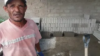 Fabricação de bloco de concreto com meu compadre