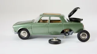 Corgi Model Club's Exclusive Re-issue of the Corgi Toys 275 Rover 2000 TC (Golden Jacks)