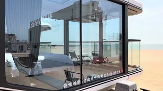 Модульные дома собраны в отель на берегу Китайского моря