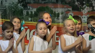 Пісня Веселі нотки "Гей Соколе" "Веселка" "Тільки разом ми велика сила" "Світ чудес"