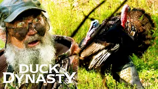 Si's "LANGUAGE OF LOVE" Entices Big Turkeys (Season 1) | Duck Dynasty