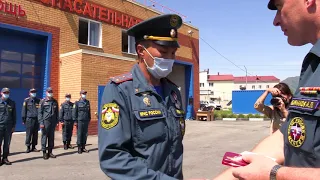 Приняли присягу, получили очередные звания и награды сотрудники ГУ МЧС России по Республике Алтай