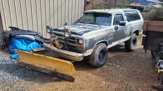I Bought The Cheapest, Straight Piped, Big Tire, Dodge Ramcharger For A Daily | Plow Truck 4wd V8