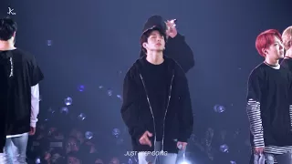 171209 BTS 방탄소년단 The WINGS tour FINAL - Born Singer (JUNGKOOK focus fancam) 정국 직캠