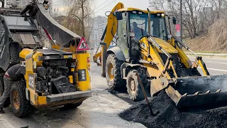 Paving Asphalt using a rare Technology. Cutting and Pressing of Asphalt. Bobcat Repair. Road Repair