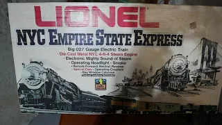 Opening a sealed Lionel NYC Empire State Express from 1976