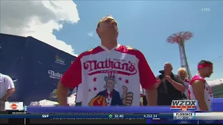 Joey Chestnut sets new hot dog eating contest record
