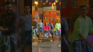 Sunny Leone lungi dance party // Happy Christmas 🎄// #bollywood #sunnyleone #shorts