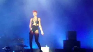 Rihanna-Rehab(II). Rock In Rio Madrid 05.06.10