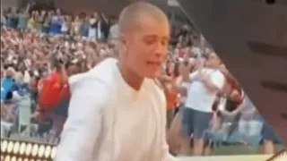 Justin Bieber Jams to Eminem at Halftime Show
