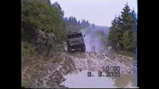 Tatra 805 zápasí s bahnem