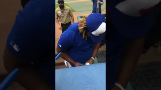 Vladimir Guerrero Jr signing autographs in Texas 5/3/19