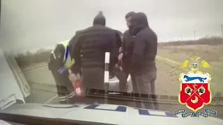 В Оренбургской области полицией пресечена межрегиональная перевозка около 3,4 кг мефедрона и гашиша