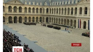 У Франції вшановують жертв страшних терактів