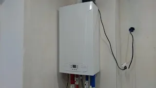 Показываю как включить отопление на котле Baxi ECO Home 24F