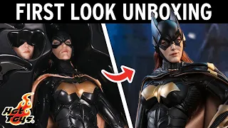 Hot Toys Batgirl Arkham Knight Figure Unboxing | Sideshow First Look
