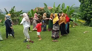 emak-emak arisan