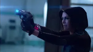 M'gann es salvada de los fantasmas 6x03 / Arrowverso DC