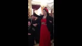 Хеда Хамзатова зажигает на свадьбе