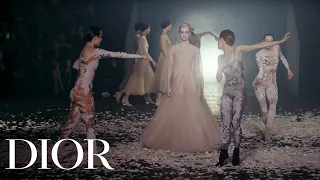 Spring-Summer 2019 Ready-to-Wear Show - The Show Video