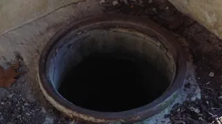 Abandoned Old Spring House In The Woods - Creepy man hole inside