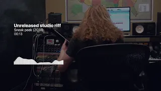 Megadeth - Unreleased Dave Mustaine studio riff [Sneak peek]