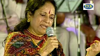 மல்லிகை என் மன்னன் மயங்கும song by Vani Jairam #malligaienmannan mayangum #vanijairam