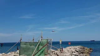 British Airways A320 coming into Gibraltar from Heathrow