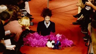 90S FAILS AND FUNNY MOMENTS ON THE CATWALK.