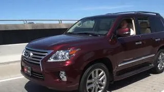 Car Tech - 2014 Lexus LX 570