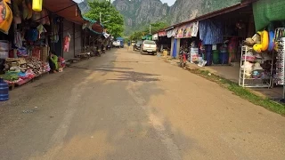 พาเที่ยวตลาดเช้าวังเวียงแบบจัดเต็ม vang vieng morning market 2015