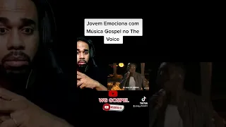 Jovem Emociona com Música Gospel no The Voice | Break Every Chain | React Gospel 2022 #shorts