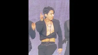 Jungkook's crop top vest got unbuttoned on 'FAKE LOVE' at Sofi Stadium [LIVE] | BTS PTD ON STAGE LA