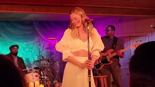 LeAnn Rimes at Gruene Hall Feb. 2022