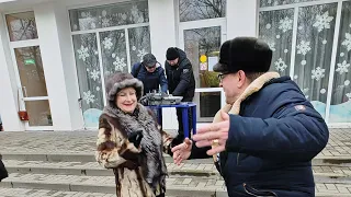 18.02.24г..."НА СЕНОВАЛЕ"... С Паради... Олег и Катюша... (Зимняя версия)... Гомель..