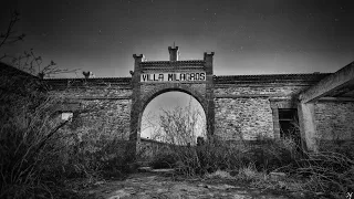 INVESTIGACIÓN PARANORMAL, Noche de HALLOWEEN VILLA MILAGROS • Pasamos la noche SOLOS🎃