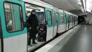 Paris Metro: Commerce Station Line 8 Trains 6 February 2018