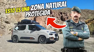 ⚠️ VIENE LA GUARDIA CIVIL A ECHARNOS FUERA 👮‍♂️ Dormir en el DESIERTO 🏜 en FURGONETA MINI CAMPER 😭