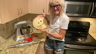 LIVE VALENTINES DAY Baking Homemade Apple Pie 🥧 with Love ❤️ & Corvette Jigsaw Puzzle Build