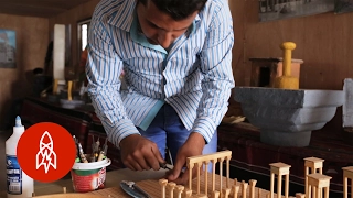 Syrian Refugees Rebuild Their Lost National Treasures to Scale