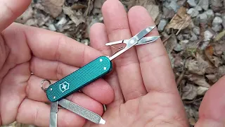 Victorinox Classic SD Alox Wild Jungle