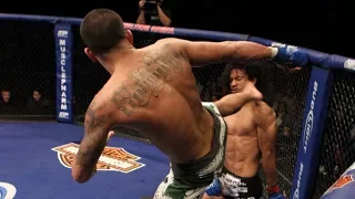 Anthony Pettis Super Kick against Ben Henderson!