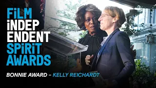 KELLY REICHARDT wins the Bonnie Award | 35th Film Independent Spirit Awards