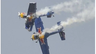 Aero India 2015 Accident | Red Bull planes hit each other during performance Exclusive video