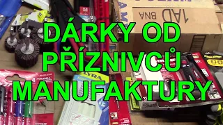 Dárky od Pavla Kadlece a Lukáše Spáčila (a svěráček od Miloše)