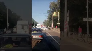 В Шахтах столкнулись автомобили на въезде в Артем / второе