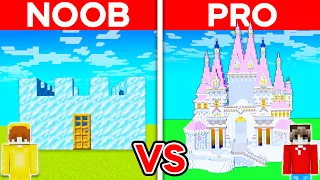 NOOB vs PRO: ICE CASTLE Build Challenge in Minecraft!